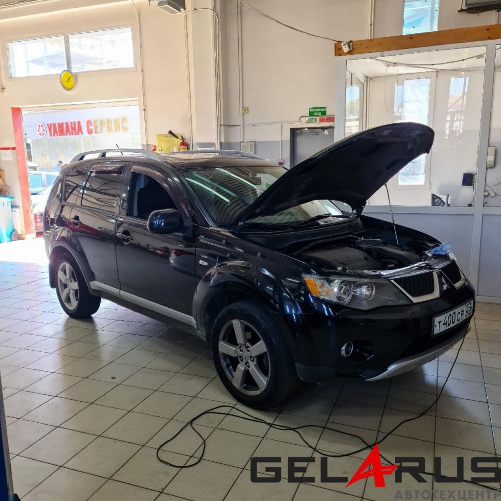 Митсубиши Аутлендер XL.jpg